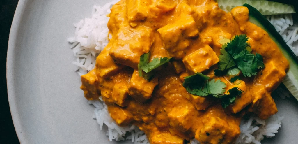 A delicious curry with hemp tofu