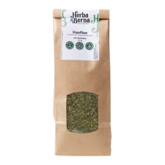 Une tisane au chanvre bio fraîchement préparée, servie dans une tasse de la marque Herba di Berna (Suisse)