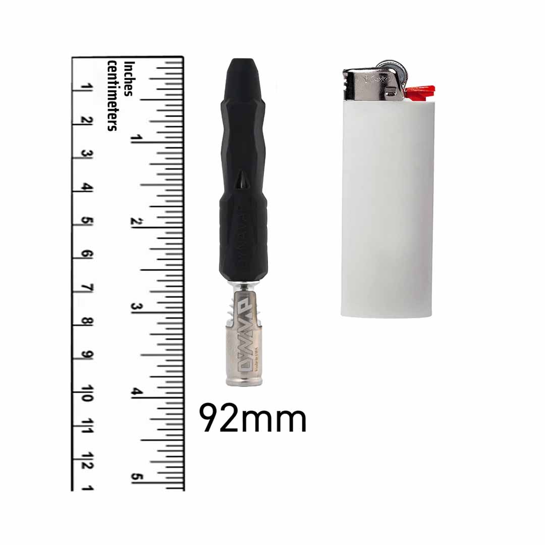 Vaporizzatore DynaVap B2 Black per erbe secche su sfondo bianco