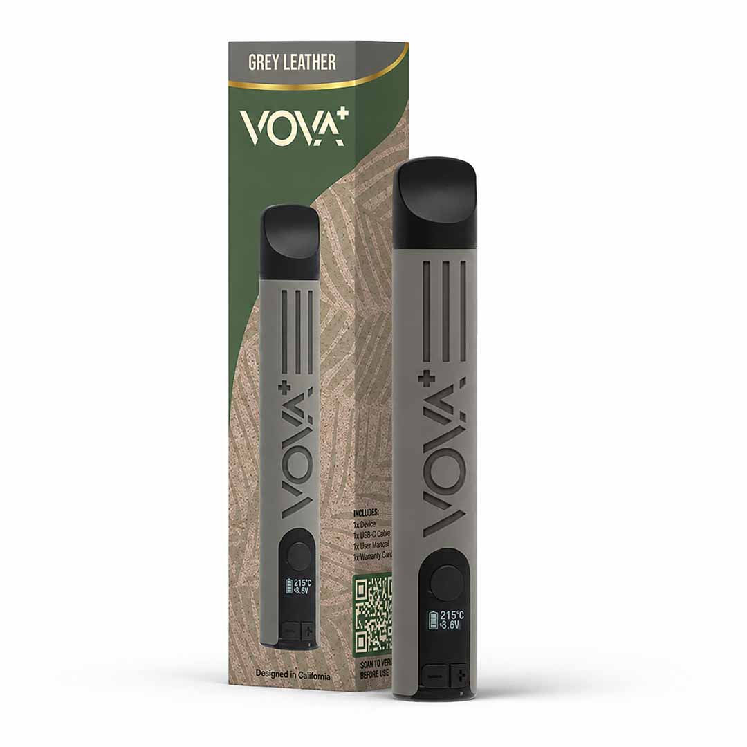 Vaporisateur VOVA Plus en cuir gris avec son emballage, destiné aux herbes sèches